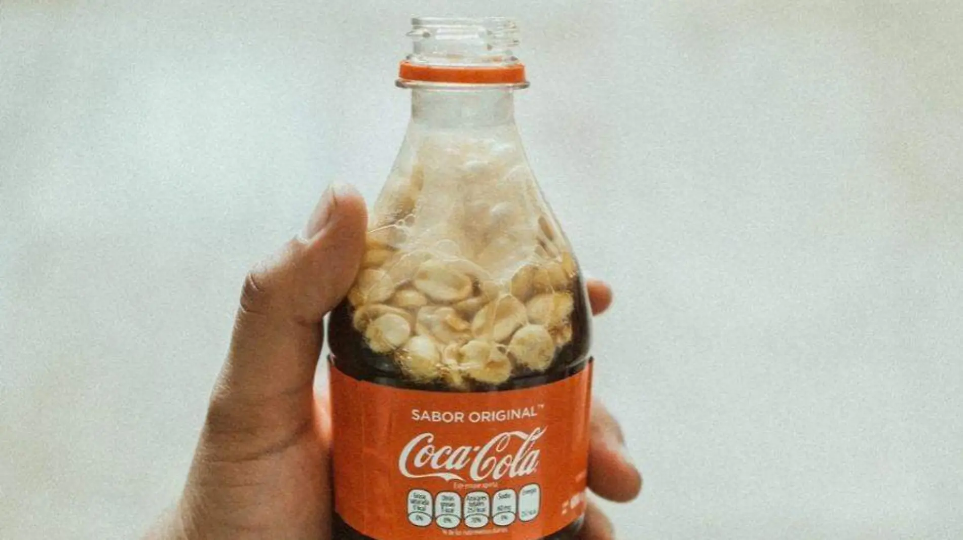 Coca cola con cacahuates